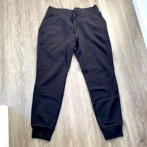 Lululemon sweats size 8. Worn maybe 3x.